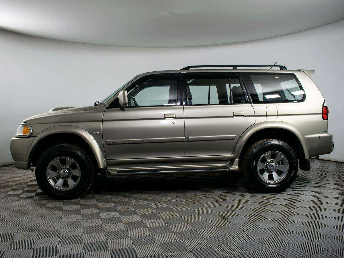 Купить Mitsubishi Pajero Sport с пробегом. Фото: #2