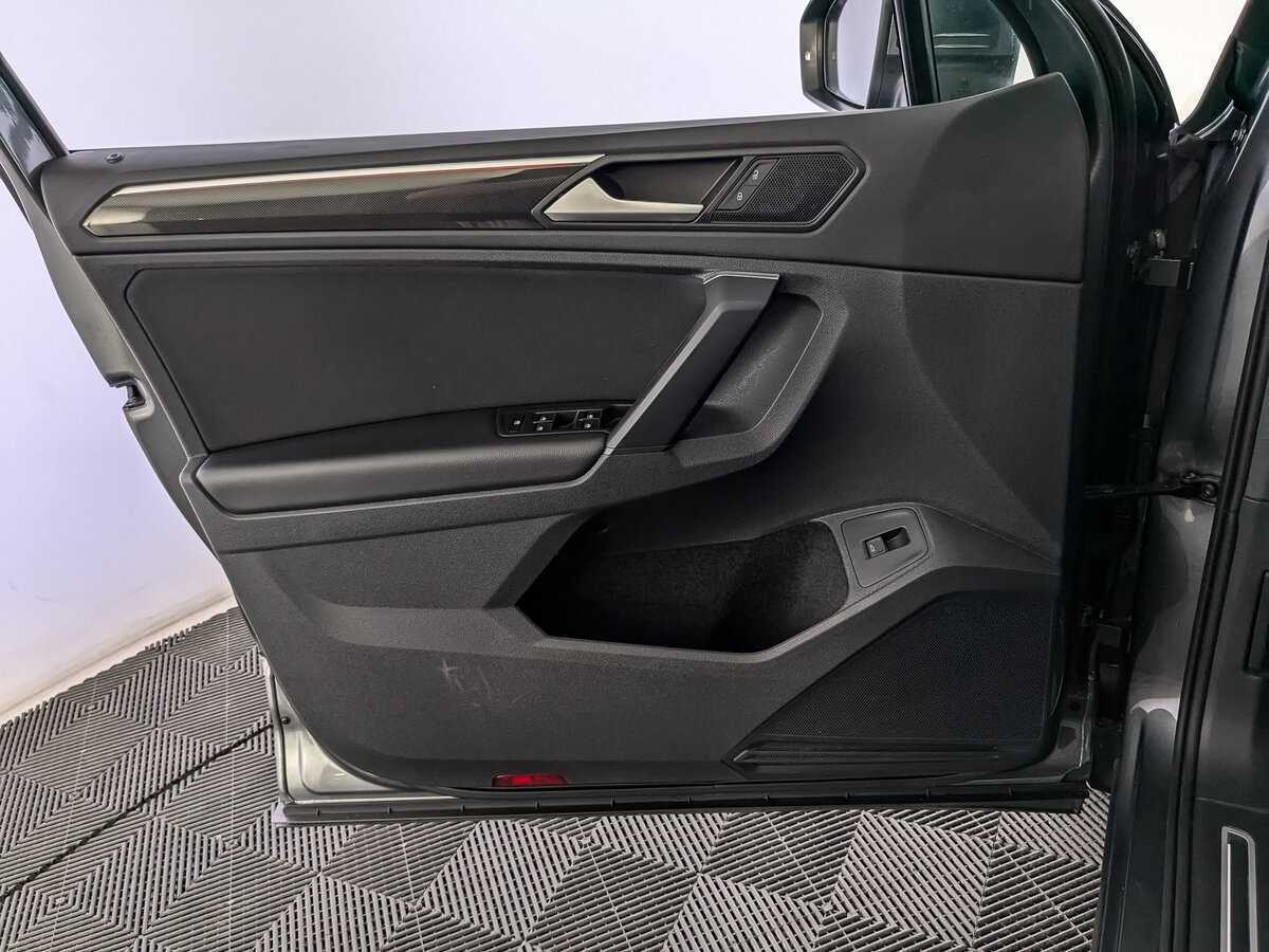 Купить Volkswagen Tiguan с пробегом. Фото: #14