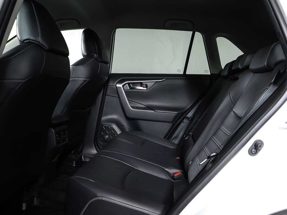 Купить Toyota RAV4 с пробегом. Фото: #9