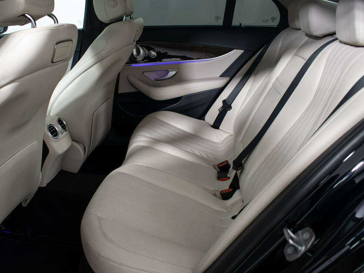 Купить Mercedes-Benz E-Класс с пробегом. Фото: #7