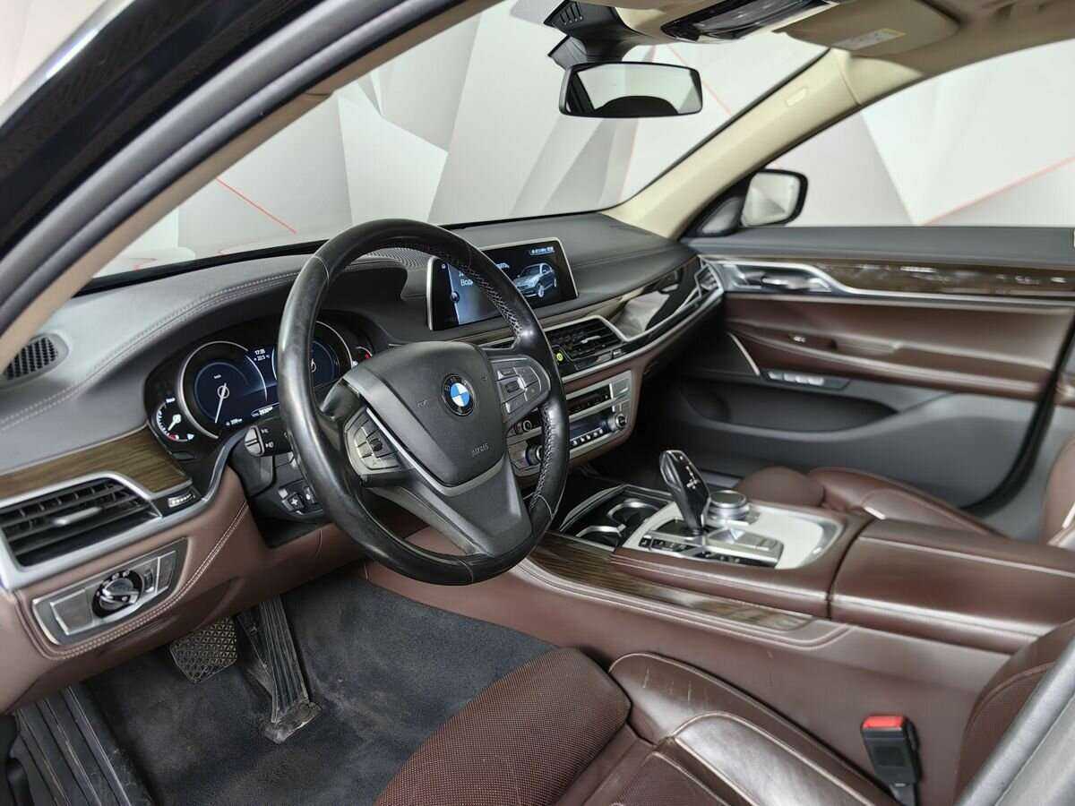 Купить BMW 7 серии с пробегом. Фото: #13