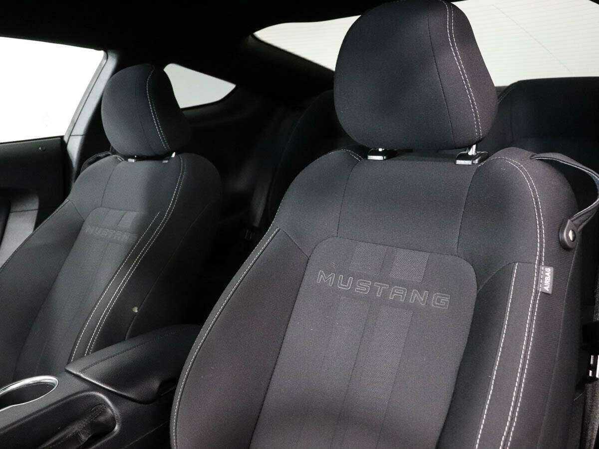 Купить Ford Mustang с пробегом. Фото: #10