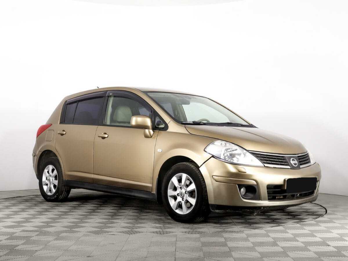 Купить Nissan Tiida с пробегом. Фото: #2