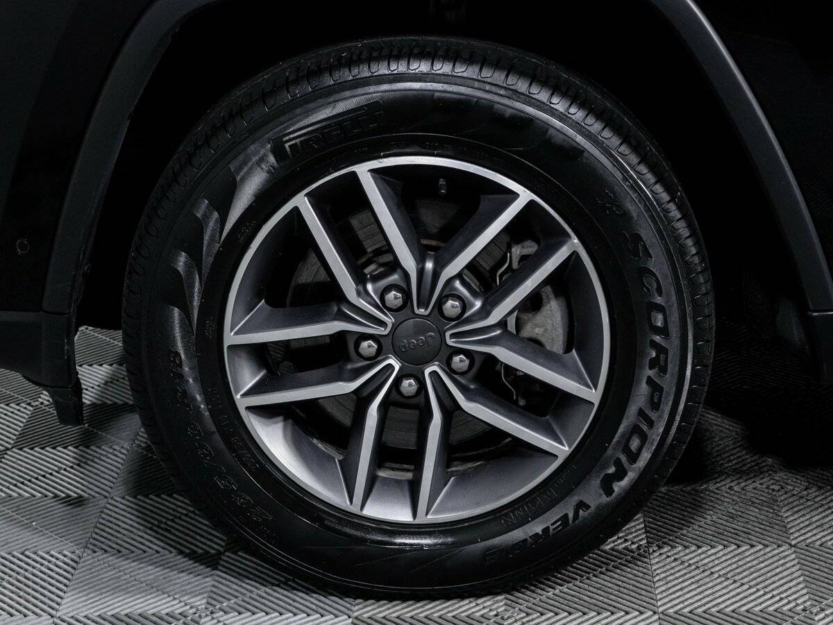Купить Jeep Grand Cherokee с пробегом. Фото: #14