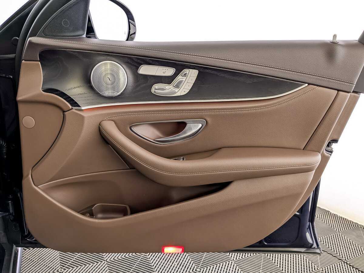 Купить Mercedes-Benz E-Класс с пробегом. Фото: #23