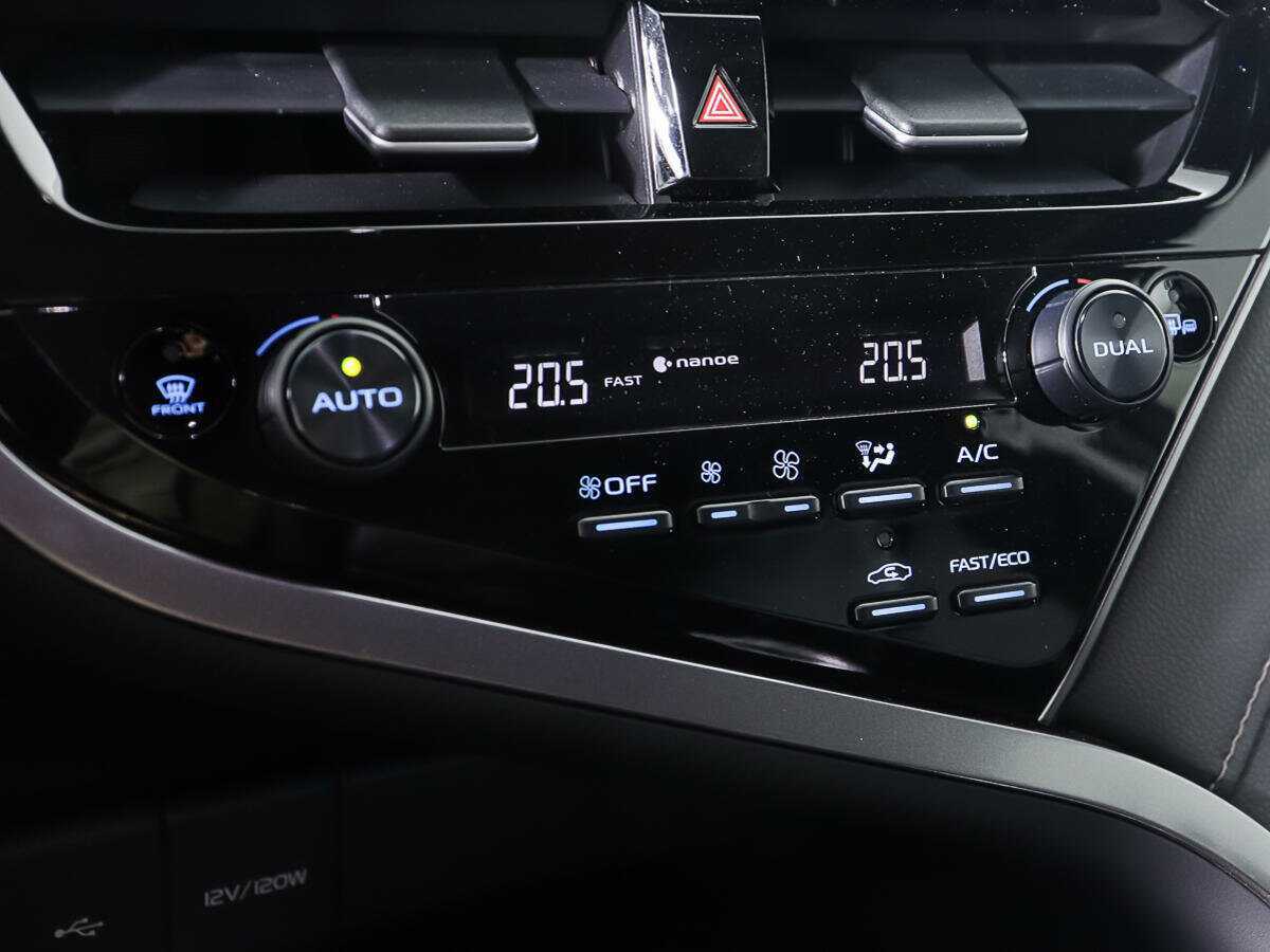 Купить Toyota Camry с пробегом. Фото: #18
