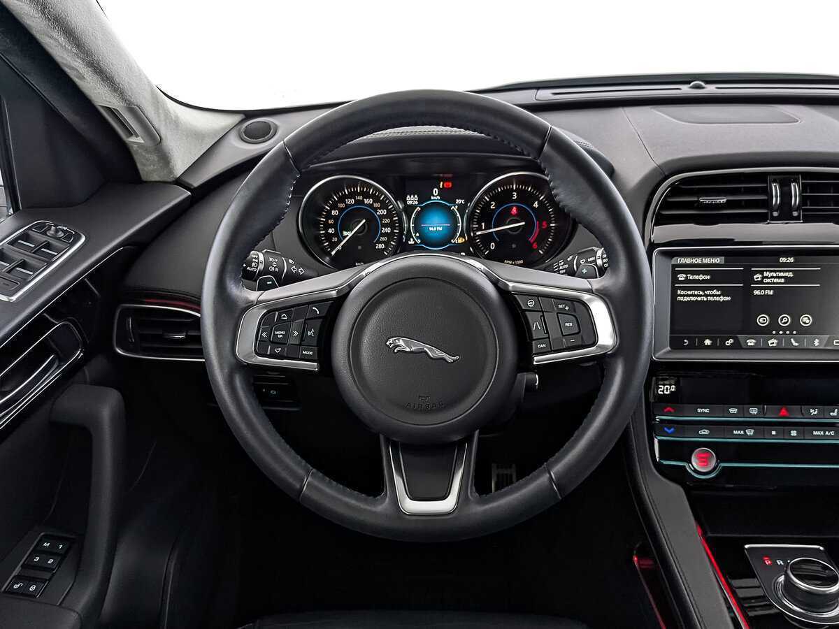 Купить Jaguar F-Pace с пробегом. Фото: #21