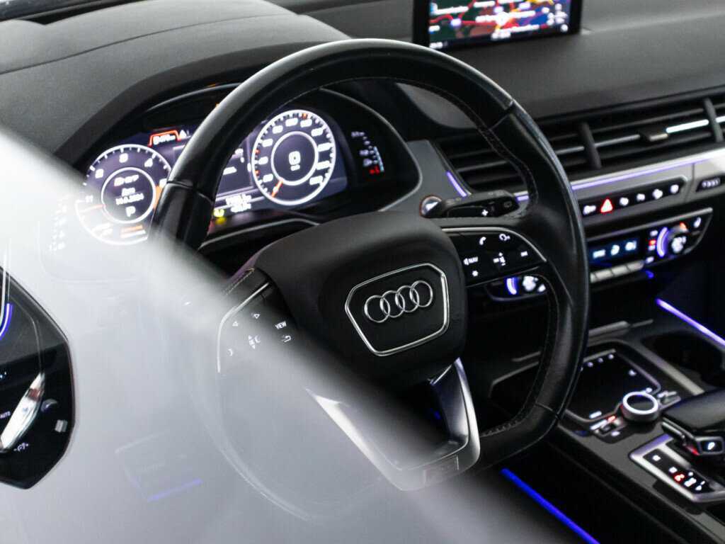 Купить Audi SQ7 с пробегом. Фото: #30