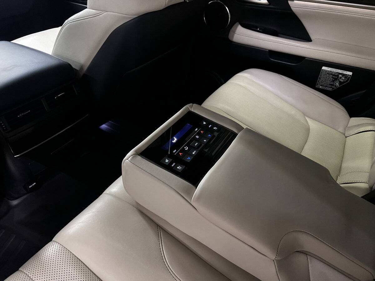 Купить Lexus LX с пробегом. Фото: #22