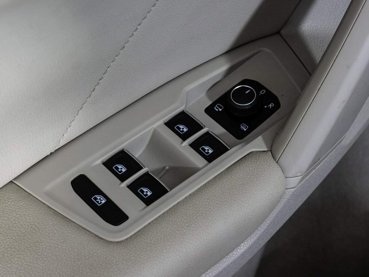 Купить Volkswagen Tiguan с пробегом. Фото: #13