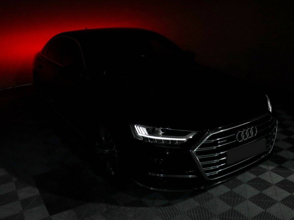 Купить Audi A8 с пробегом. Фото: #23