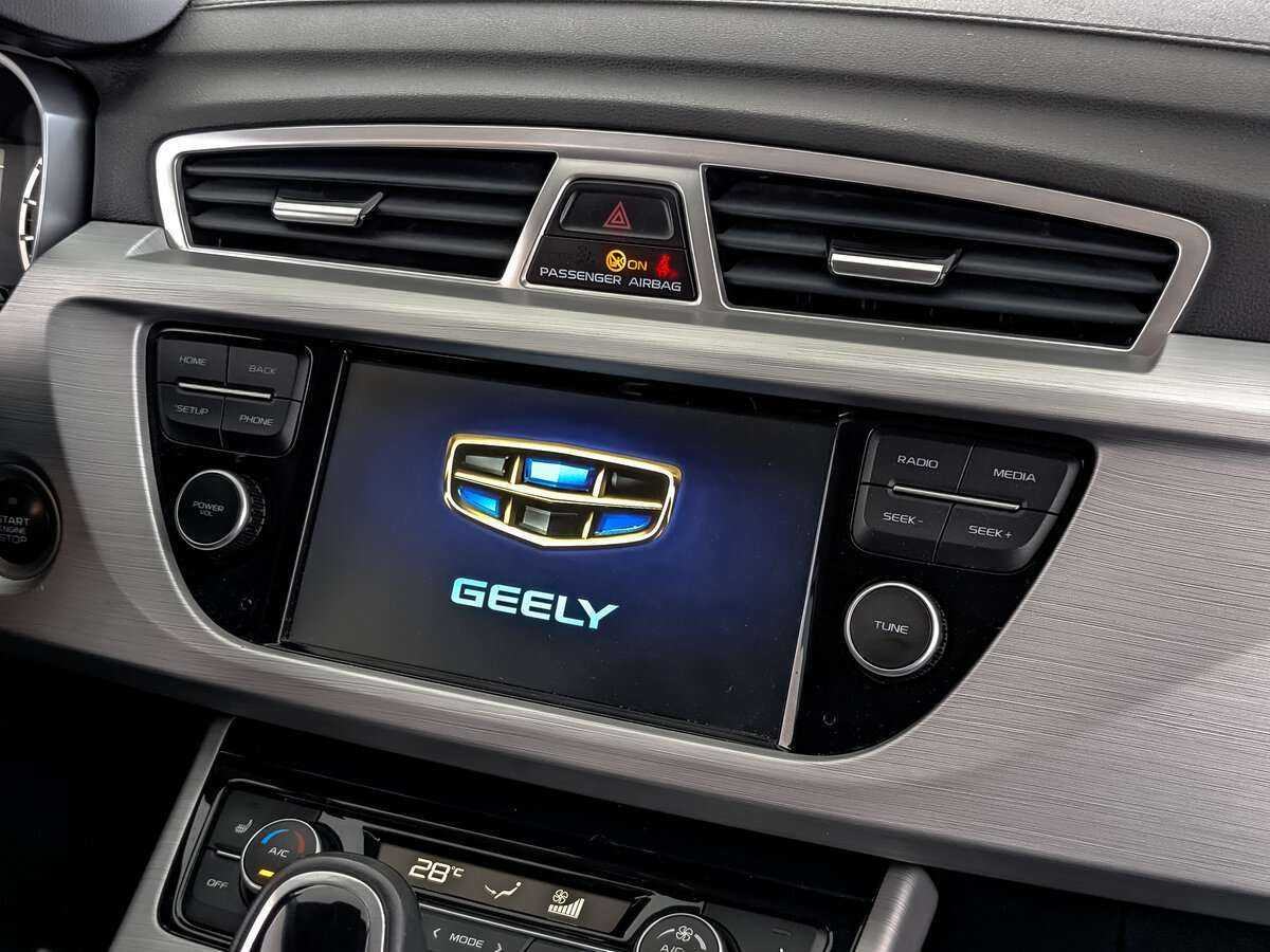 Купить Geely Atlas с пробегом. Фото: #23