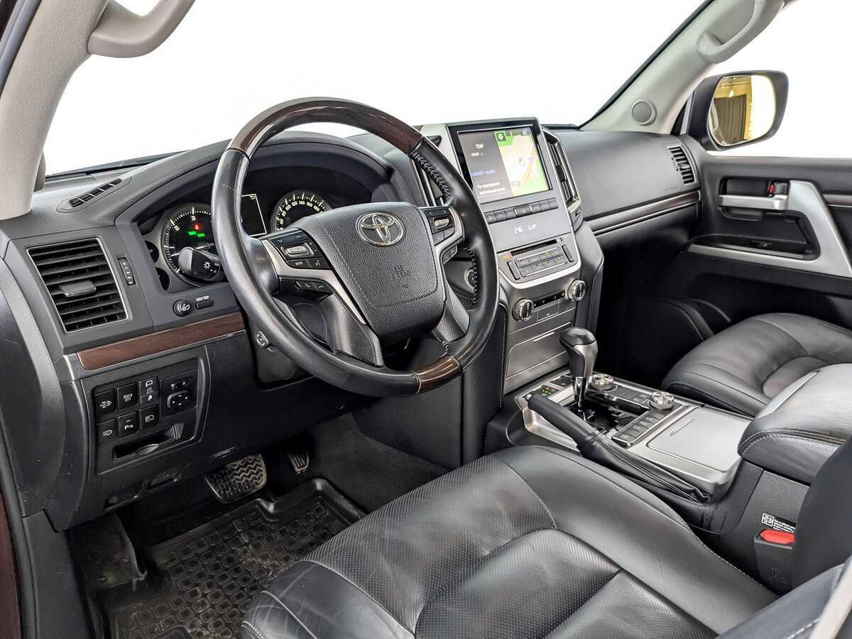 Купить Toyota Land Cruiser с пробегом. Фото: #15