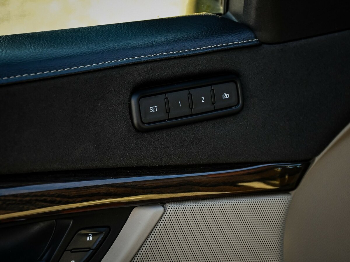 Купить Cadillac Escalade с пробегом. Фото: #19
