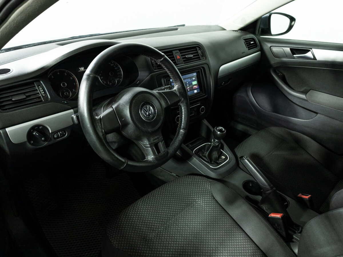 Купить Volkswagen Jetta с пробегом. Фото: #10