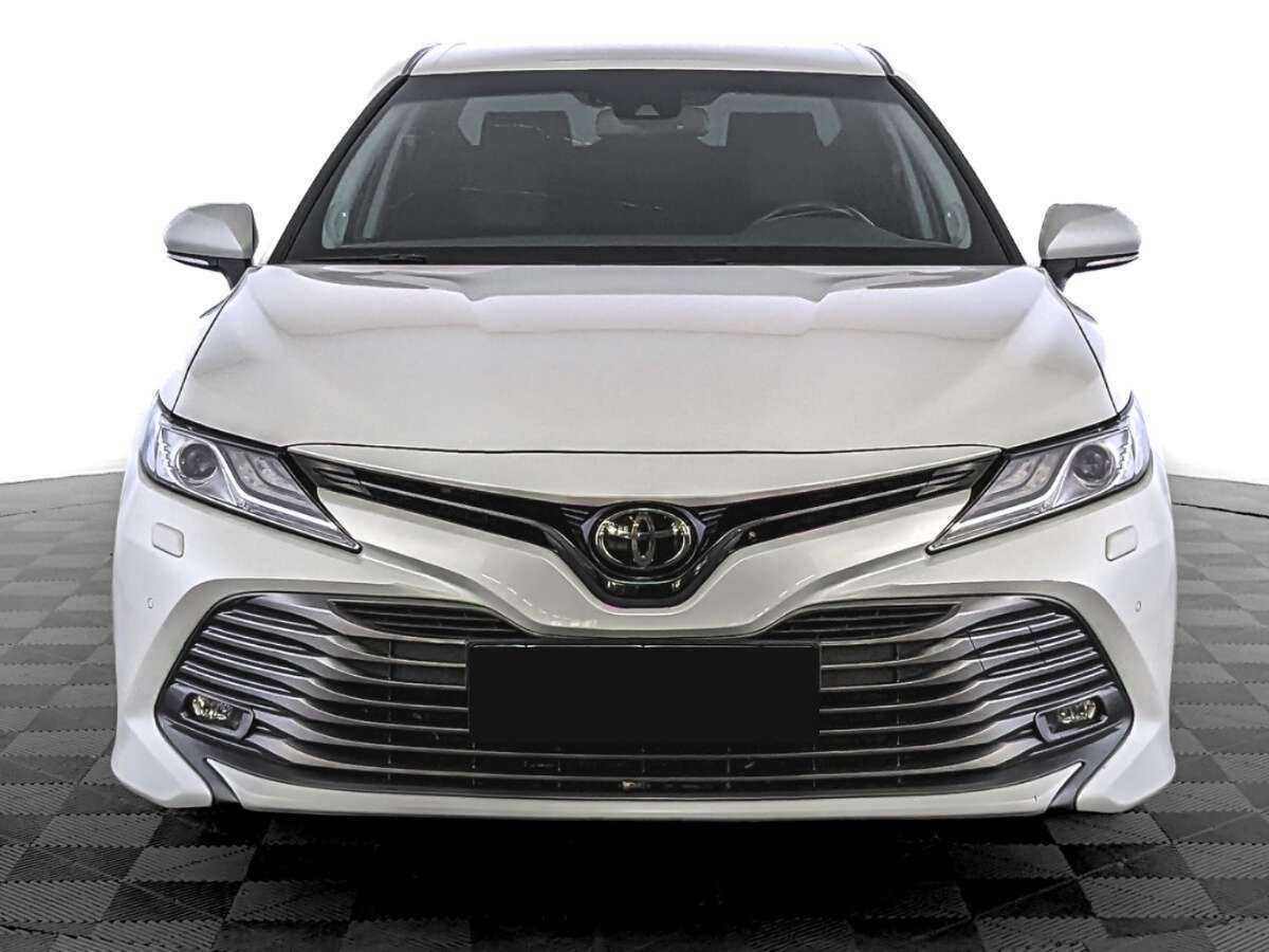 Купить Toyota Camry с пробегом. Фото: #1