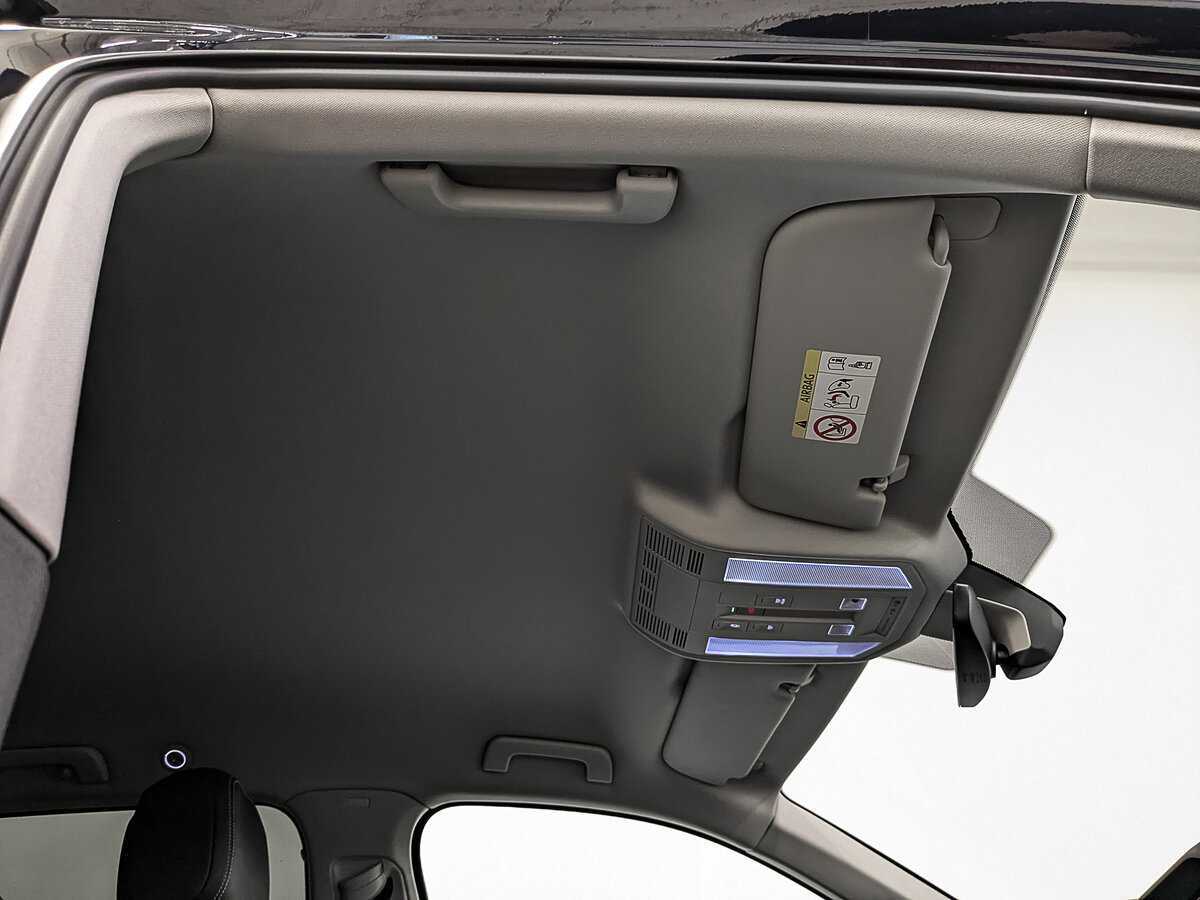 Купить Volkswagen Touareg с пробегом. Фото: #22