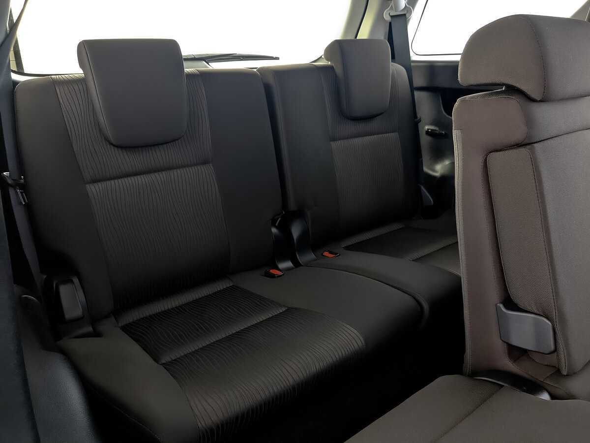 Купить Toyota Fortuner с пробегом. Фото: #20