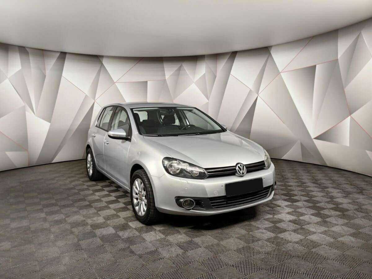 Купить Volkswagen Golf с пробегом. Фото: #2