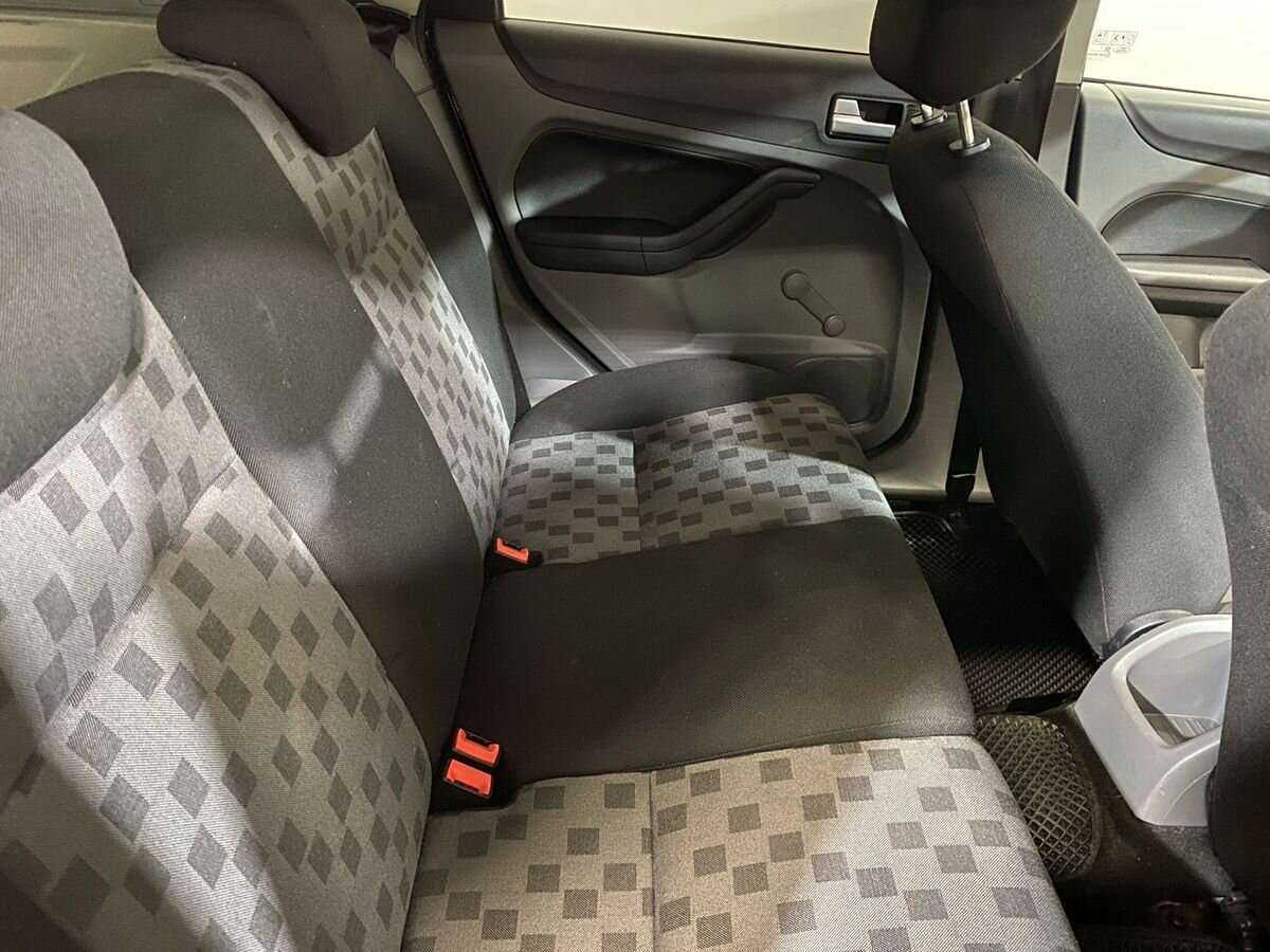 Купить Ford Focus с пробегом. Фото: #10