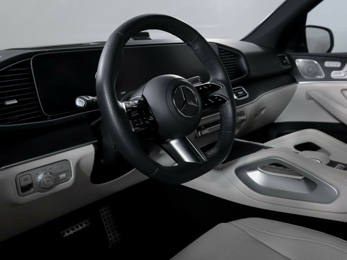Купить Mercedes-Benz GLS с пробегом. Фото: #13