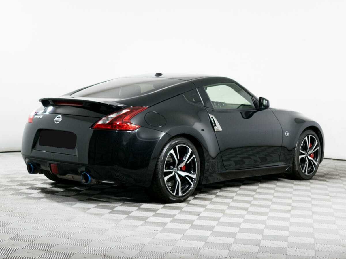 Купить Nissan 370Z с пробегом. Фото: #4