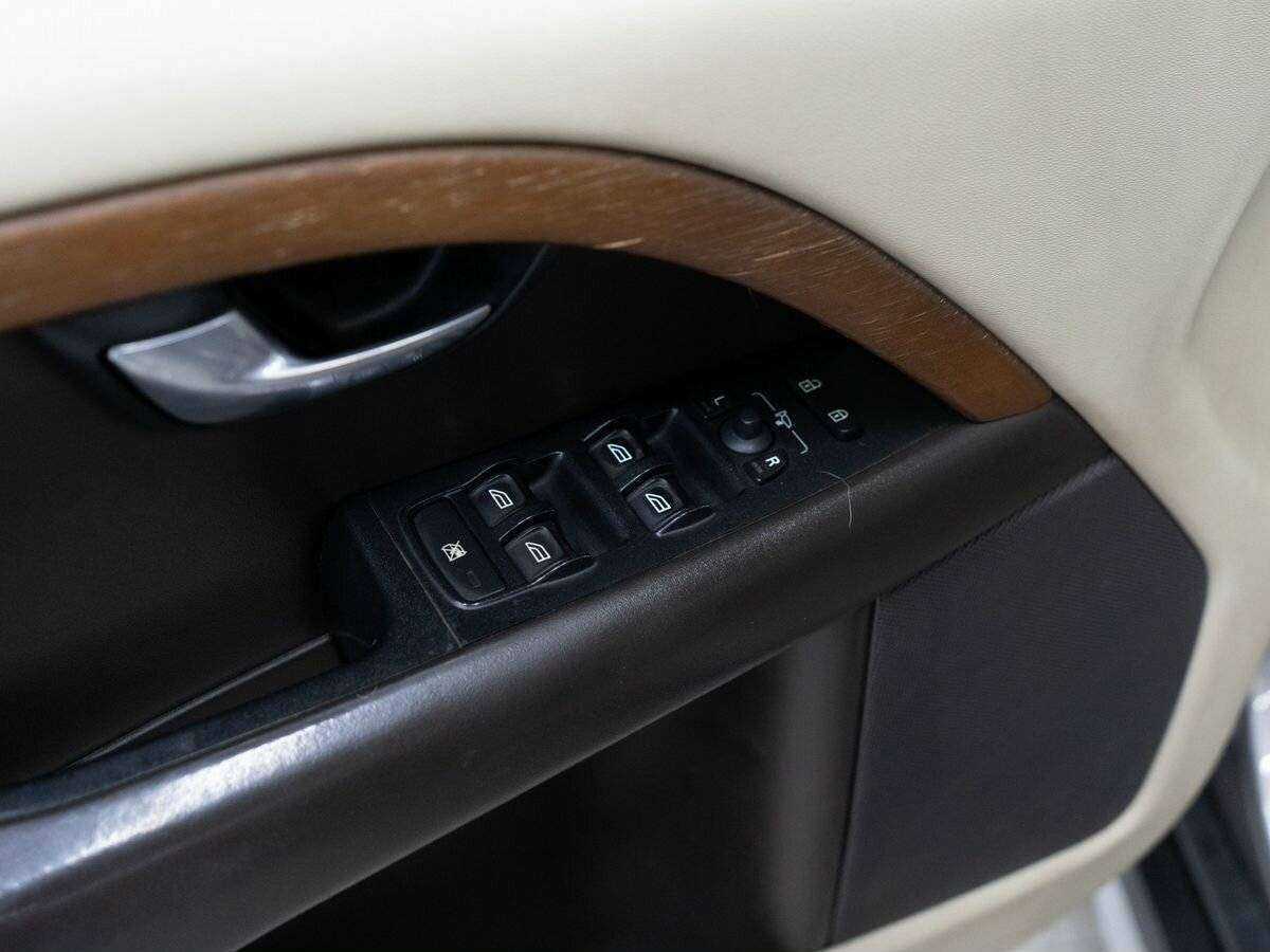 Купить Volvo XC70 с пробегом. Фото: #14