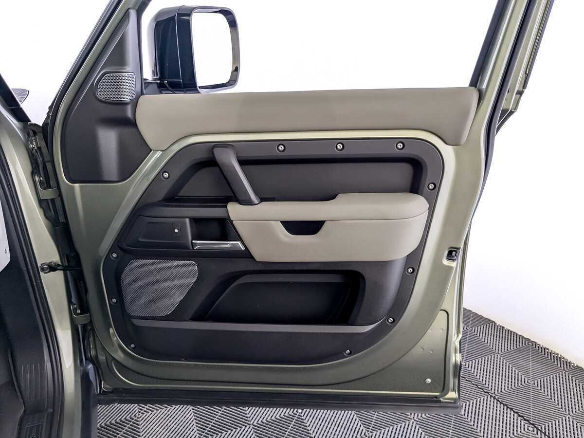 Купить Land Rover Defender с пробегом. Фото: #24