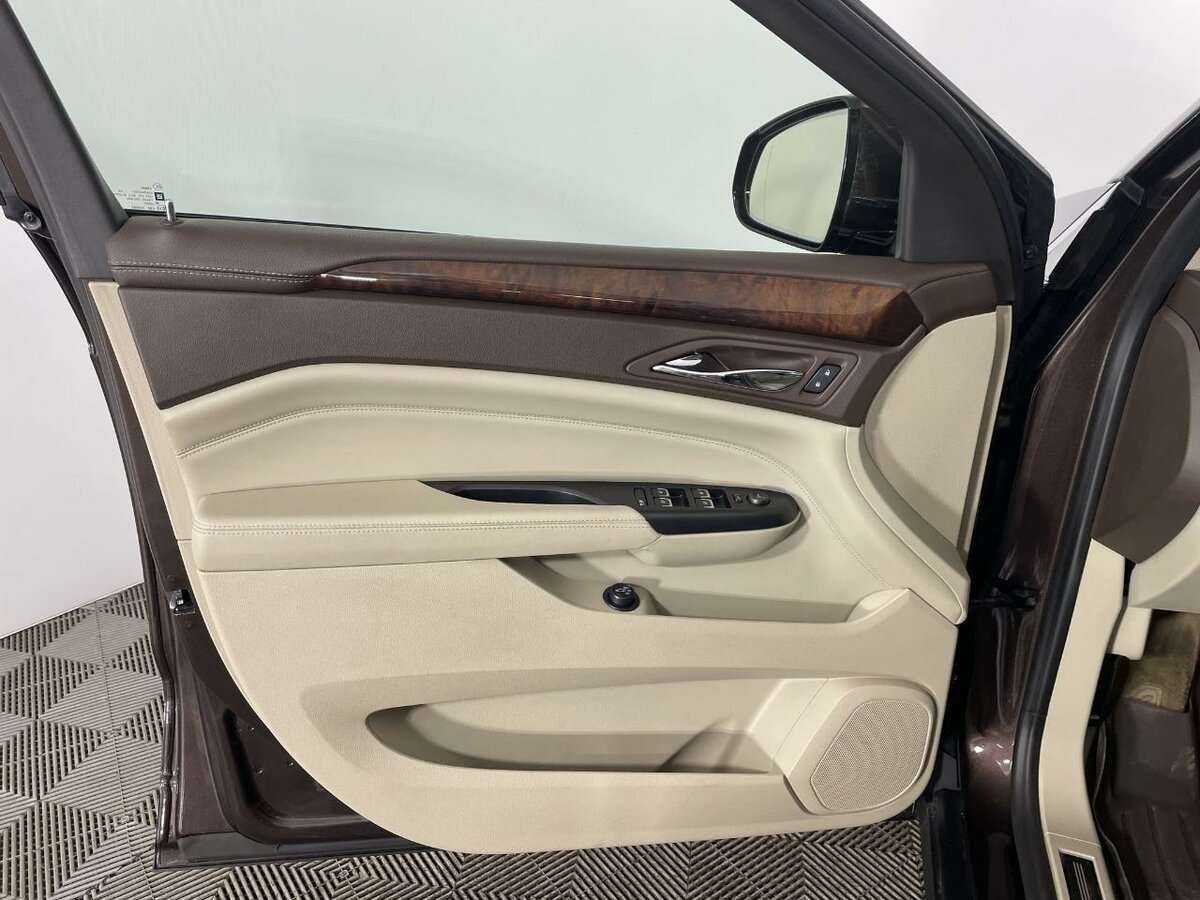 Купить Cadillac SRX с пробегом. Фото: #7
