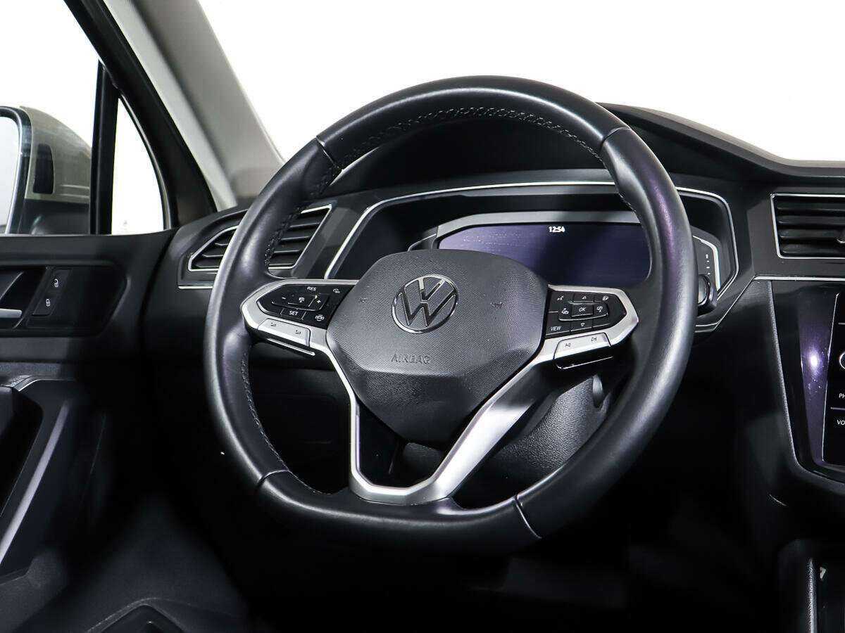 Купить Volkswagen Tiguan с пробегом. Фото: #14