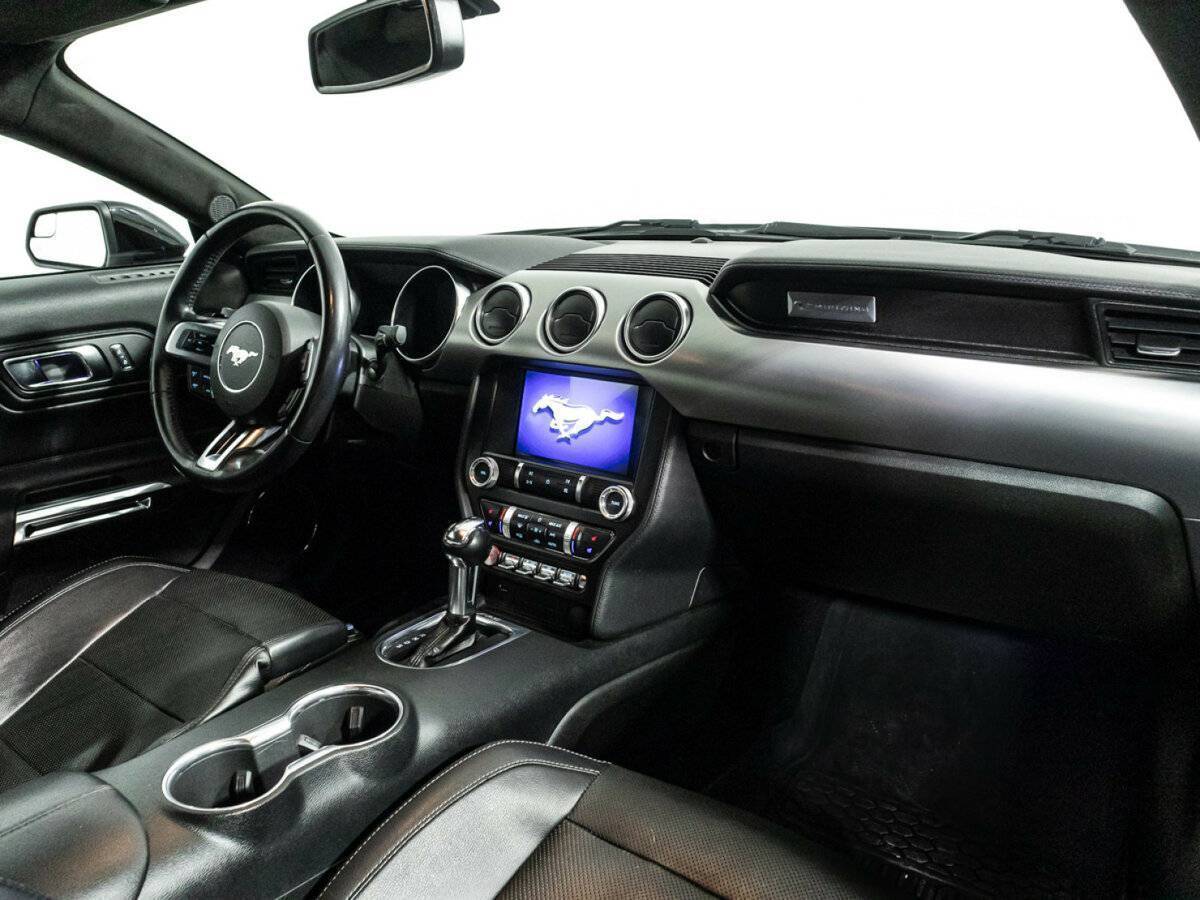 Купить Ford Mustang с пробегом. Фото: #8
