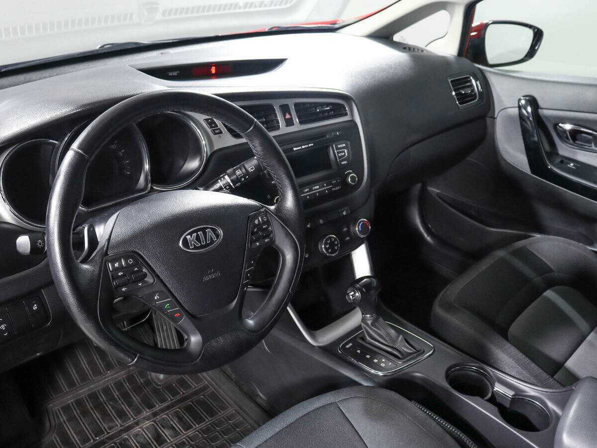 Купить Kia Ceed с пробегом. Фото: #12