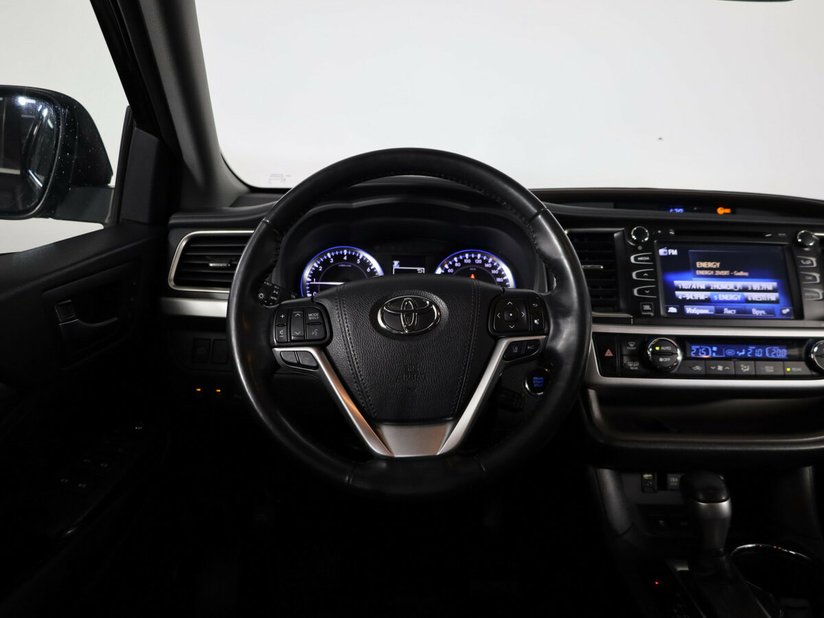 Купить Toyota Highlander с пробегом. Фото: #18