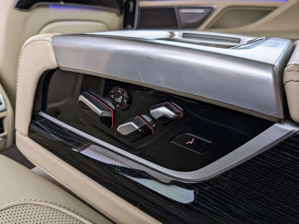 Купить BMW 7 серии с пробегом. Фото: #21