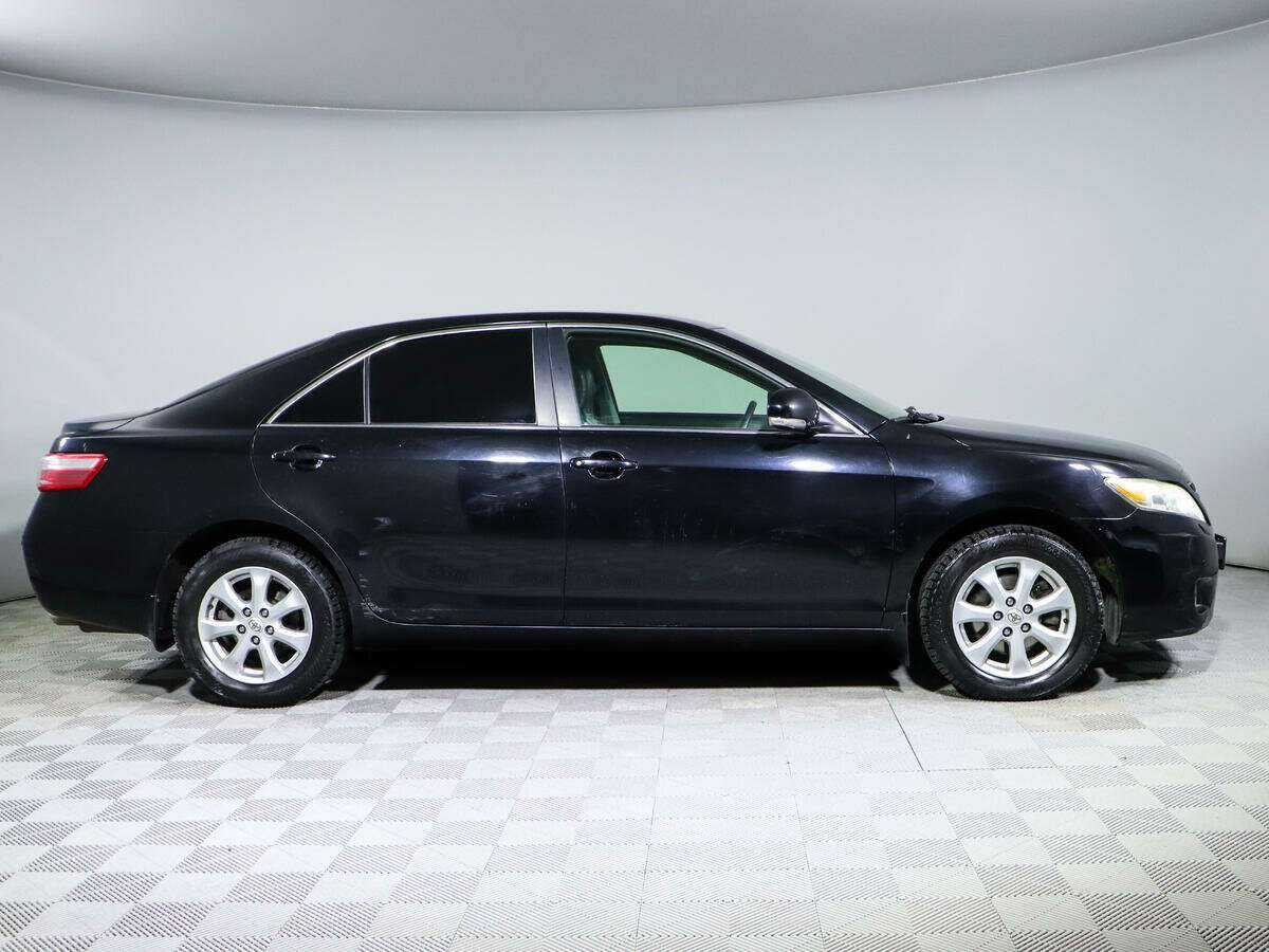 Купить Toyota Camry с пробегом. Фото: #3