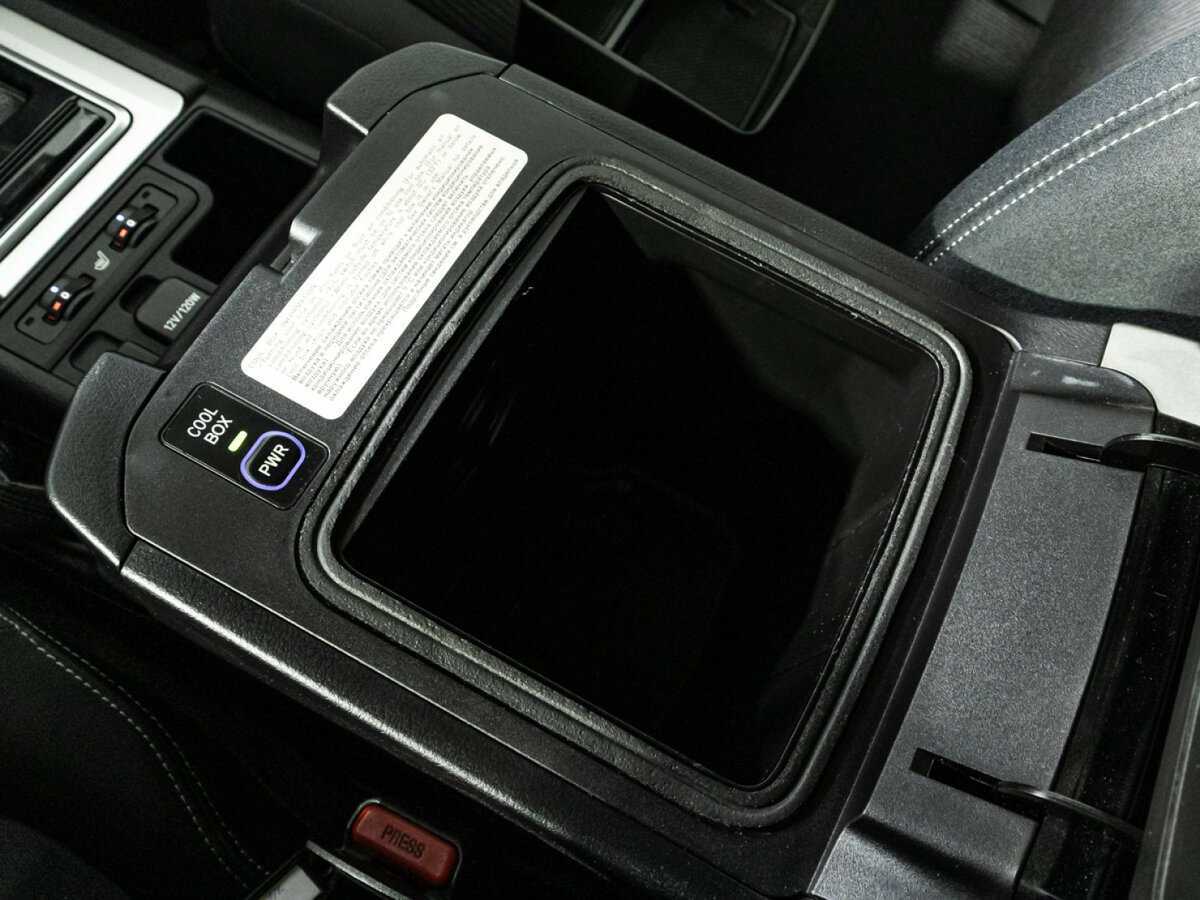 Купить Toyota Land Cruiser Prado с пробегом. Фото: #18