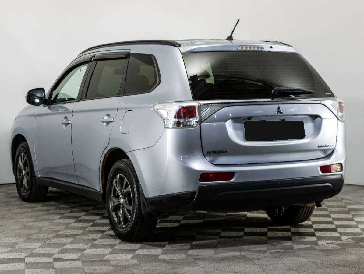 Купить Mitsubishi Outlander с пробегом. Фото: #5