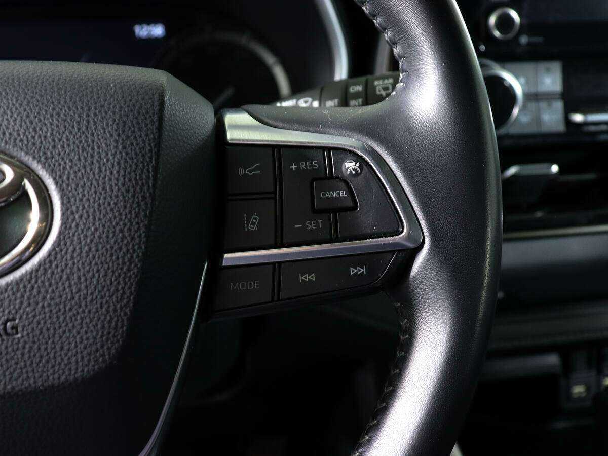 Купить Toyota Highlander с пробегом. Фото: #20