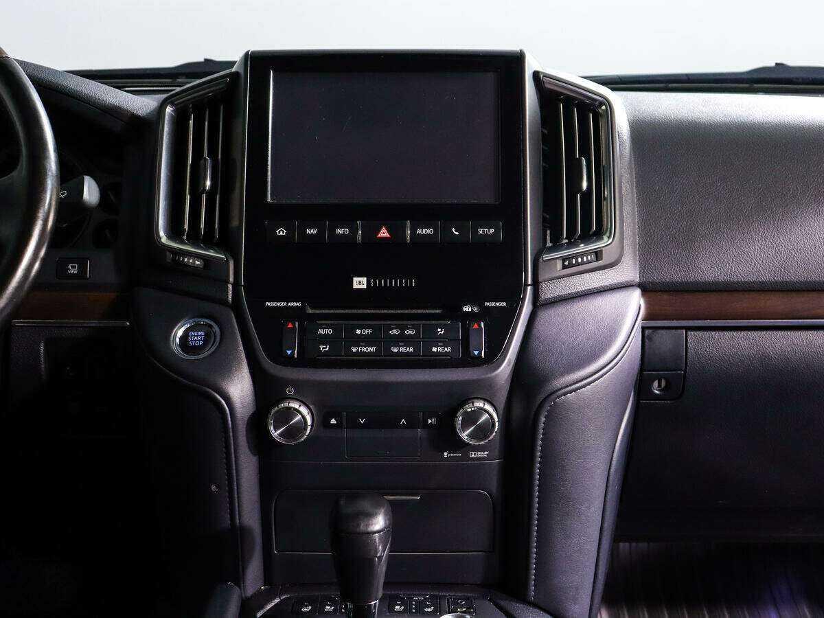 Купить Toyota Land Cruiser с пробегом. Фото: #12