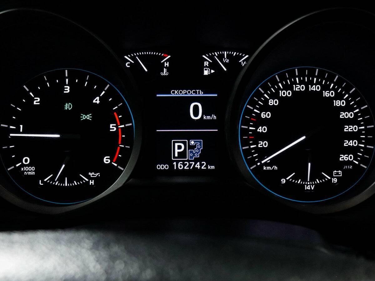 Купить Toyota Land Cruiser с пробегом. Фото: #10