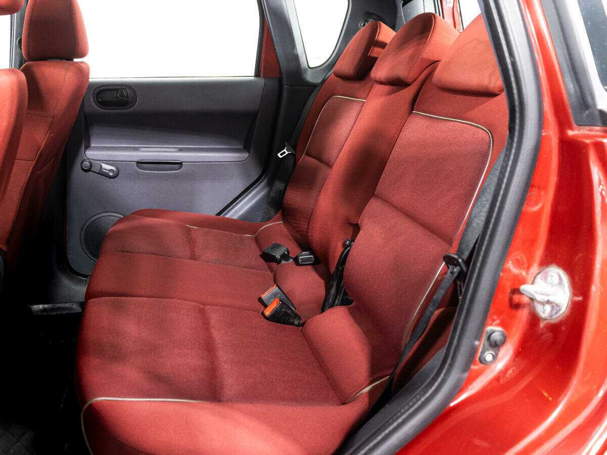 Купить Mitsubishi Colt с пробегом. Фото: #9