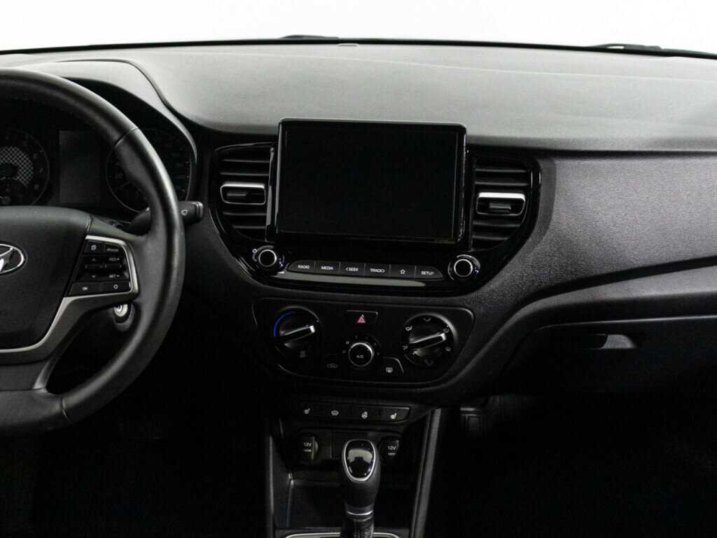 Купить Hyundai Solaris с пробегом. Фото: #13