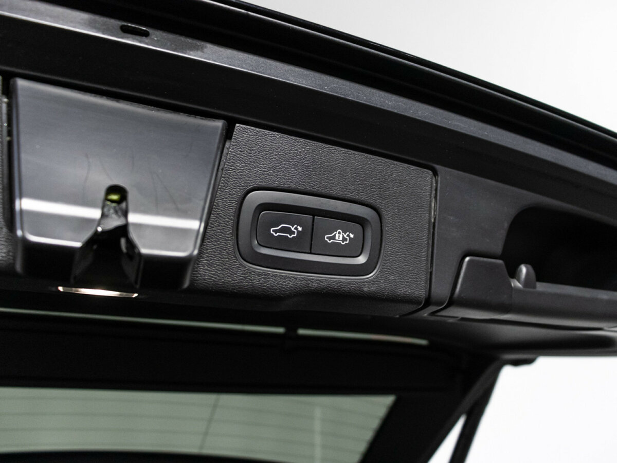 Купить Volvo XC60 с пробегом. Фото: #16
