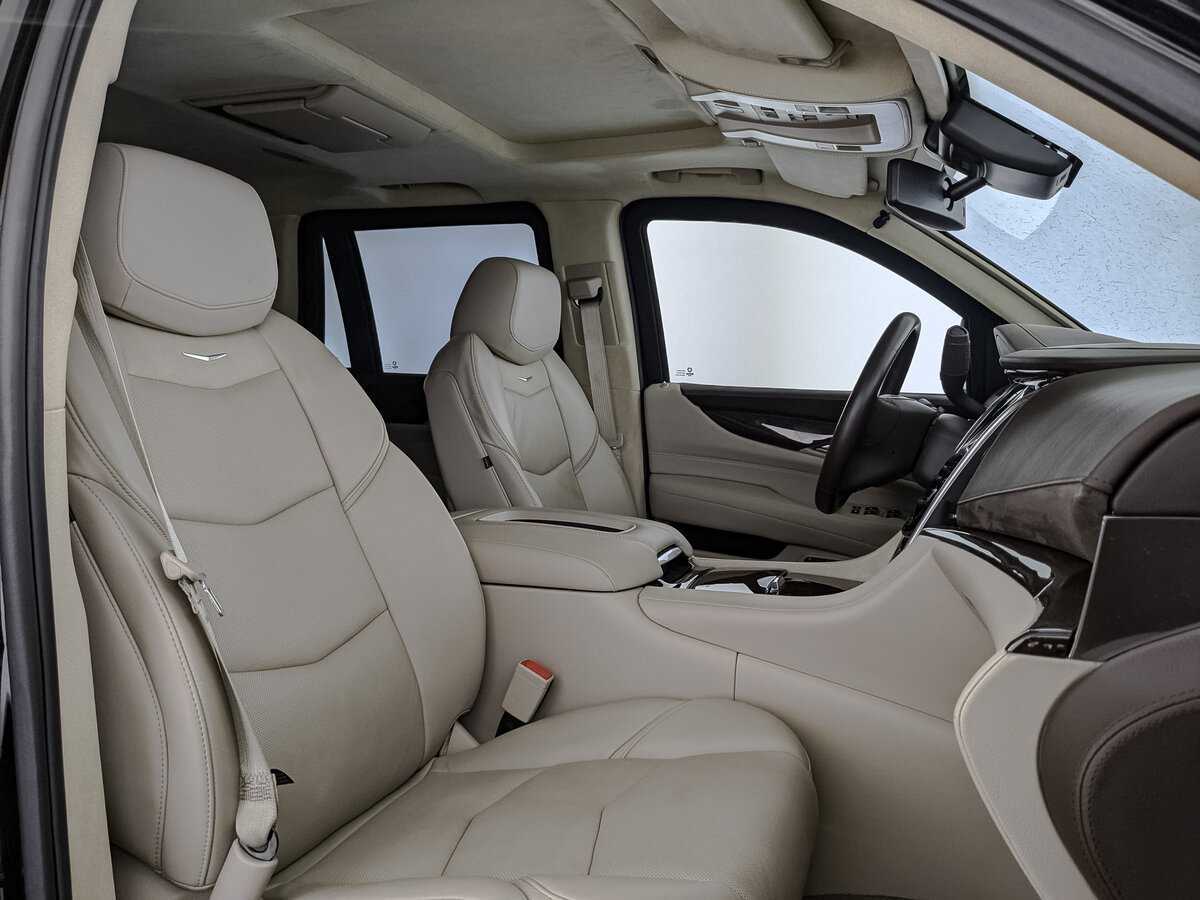 Купить Cadillac Escalade с пробегом. Фото: #20