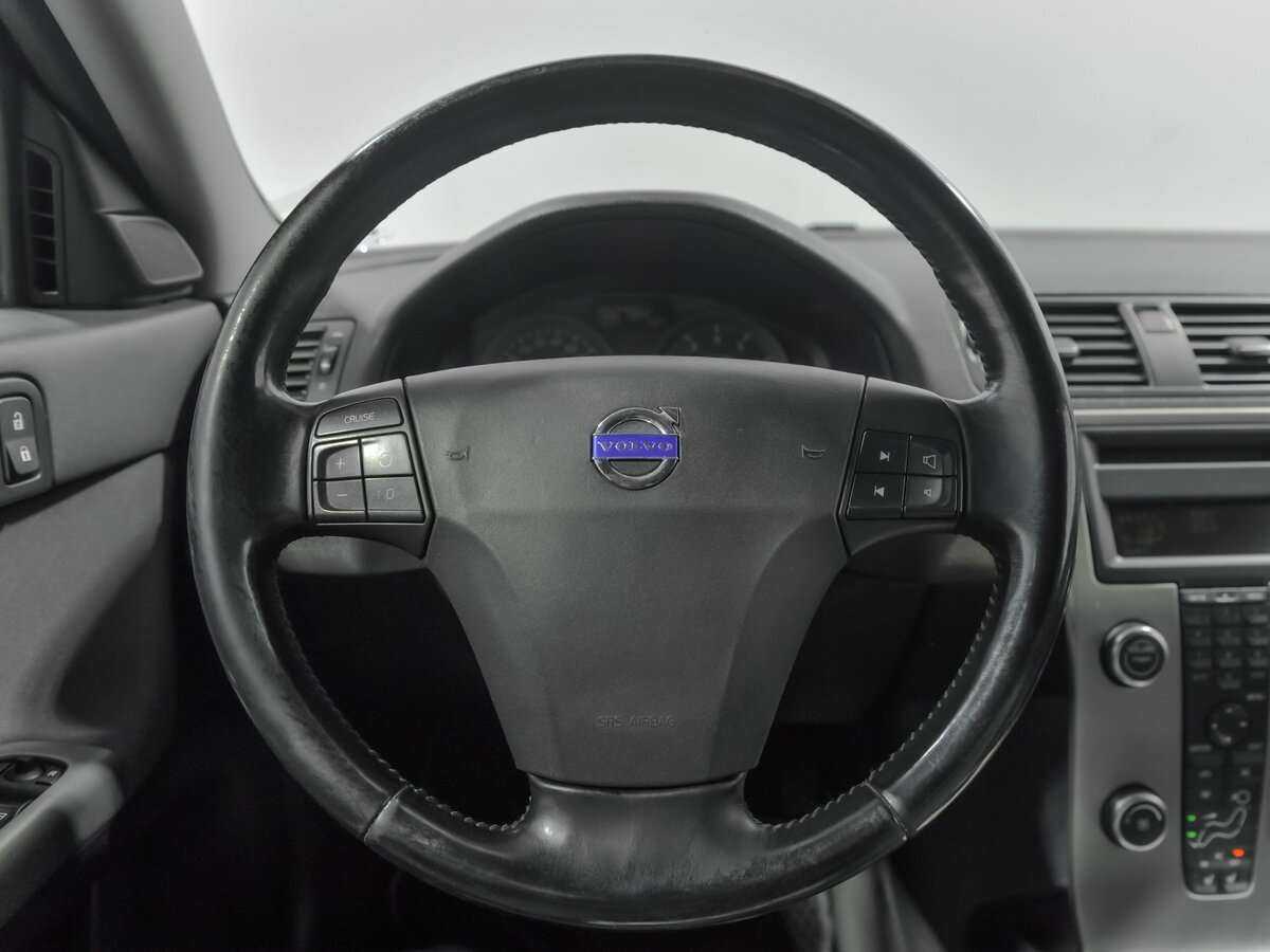 Купить Volvo S40 с пробегом. Фото: #7