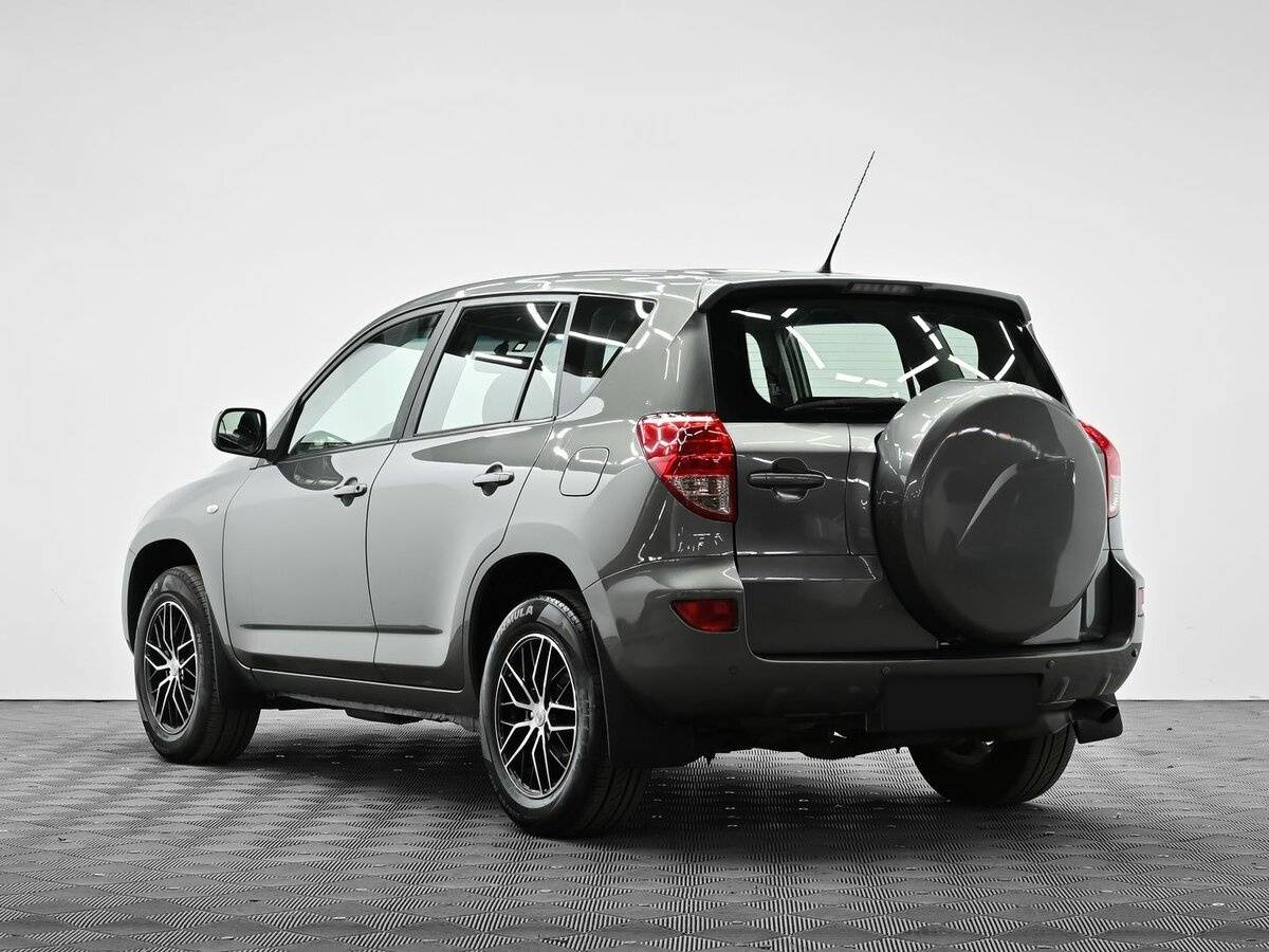 Купить Toyota RAV4 с пробегом. Фото: #2