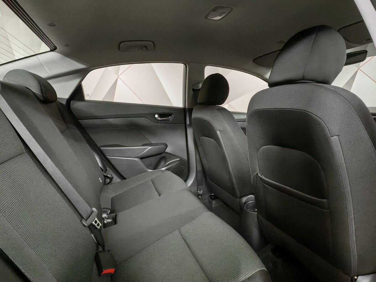 Купить Hyundai Solaris с пробегом. Фото: #11