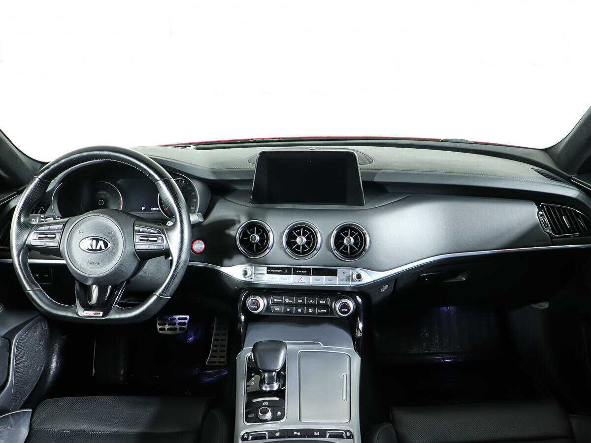 Купить Kia Stinger с пробегом. Фото: #9