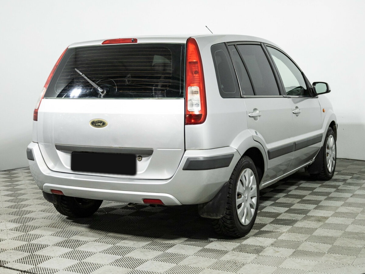Купить Ford Fusion с пробегом. Фото: #4