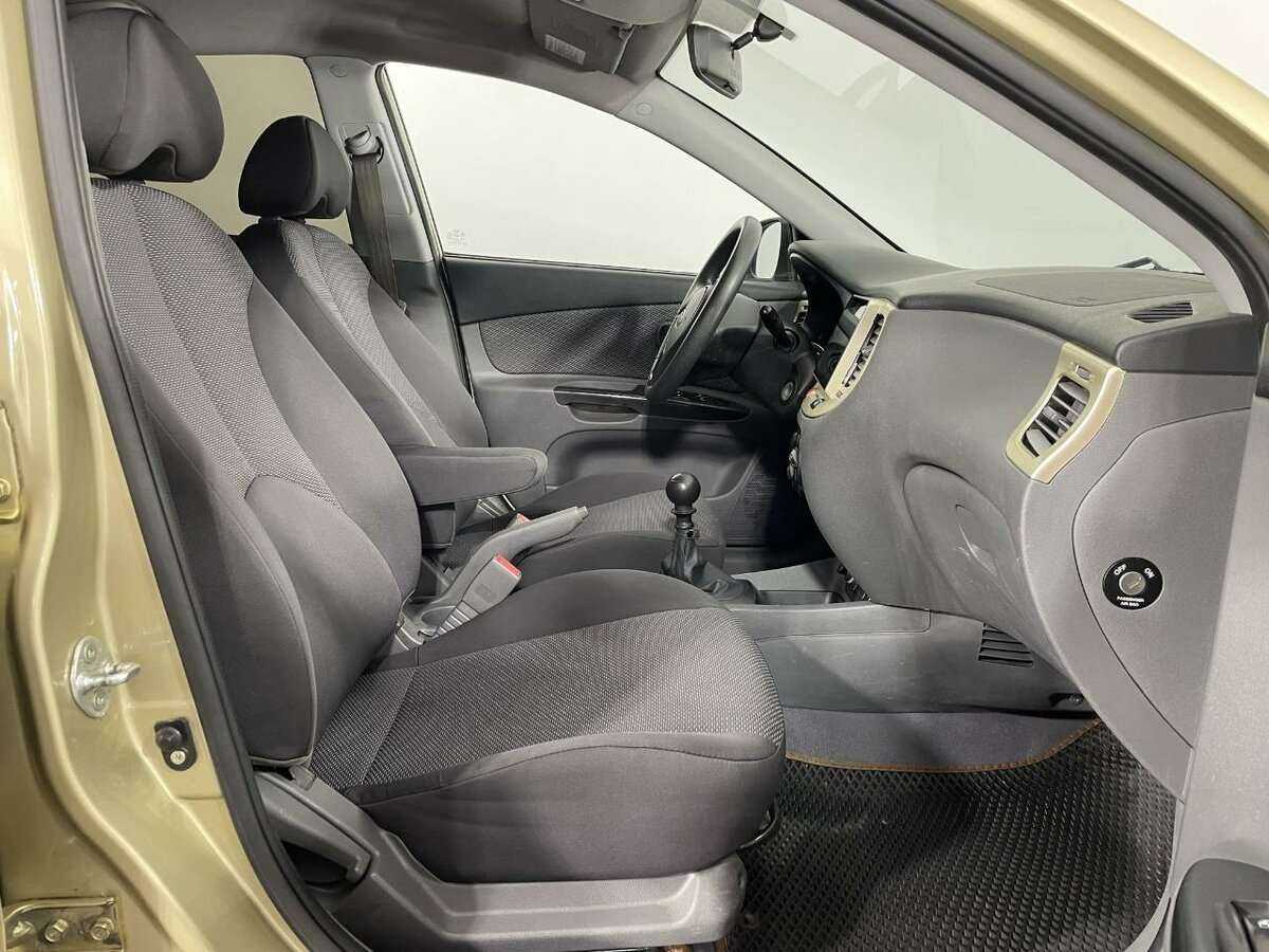 Купить Kia Rio с пробегом. Фото: #13